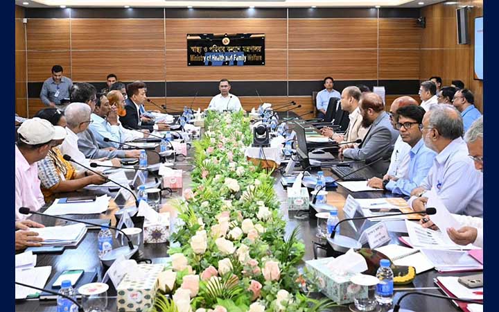 গ্রামের মানুষের জন্য স্বাস্থ্যসেবা সহজ করতে হলে